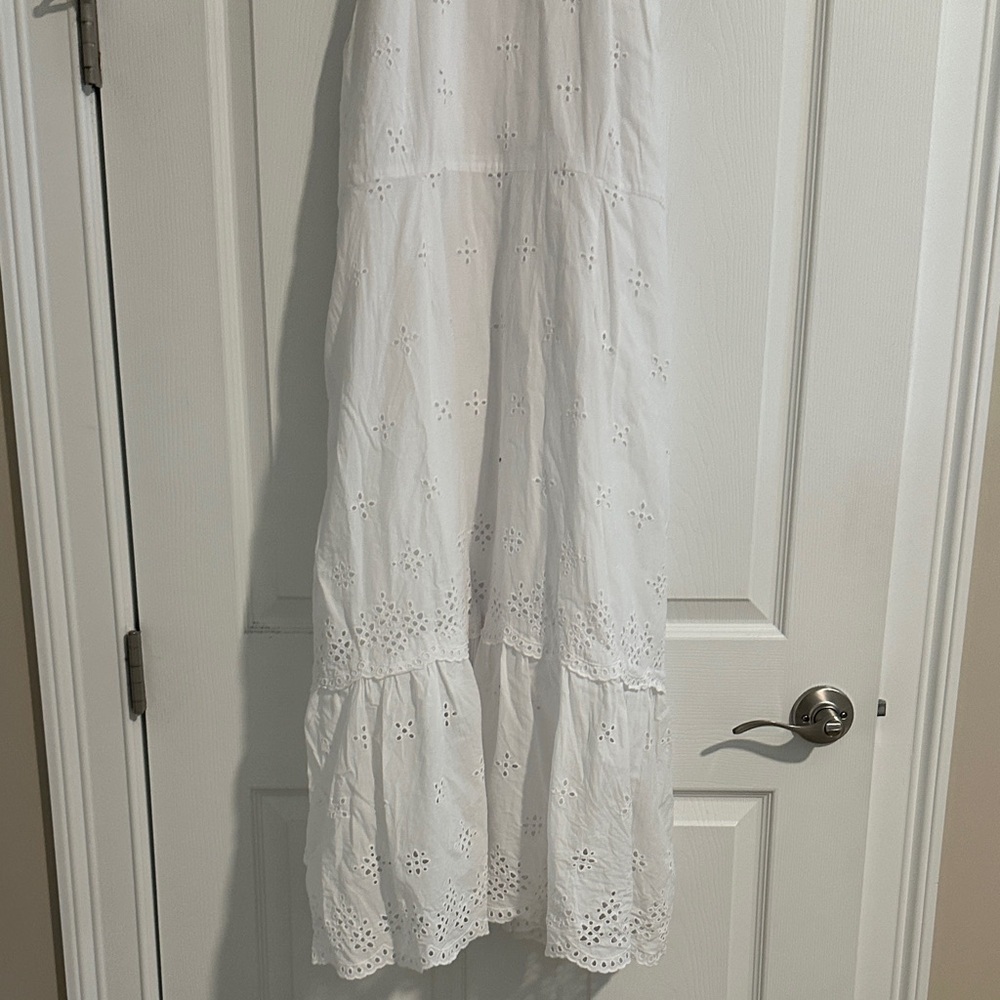 A Pea in the Pod White Eyelet Maxi Dress - Picture 4 of 10